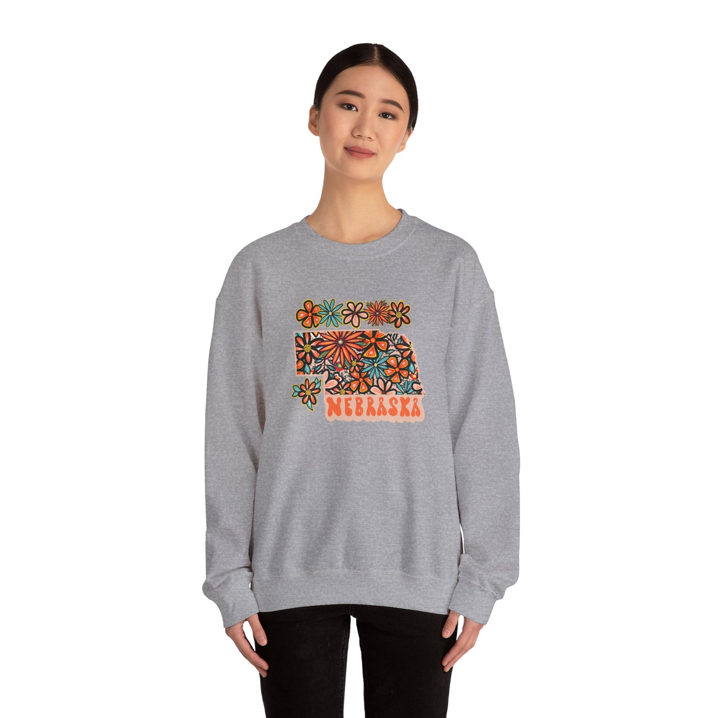 Retro 70s Flowers Nebraska State Design — Heavy Blend™ Crewneck Sweatshirt