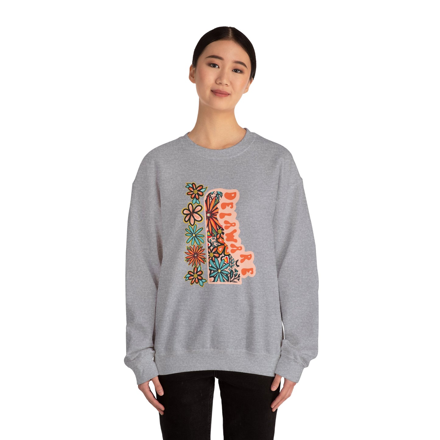 Retro 70s Flowers Delaware State Design — Heavy Blend™ Crewneck Sweatshirt